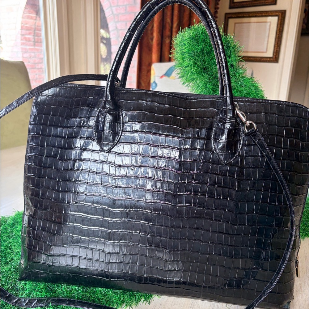 Elegant Black Crocodile-Embossed Women's  briefcase